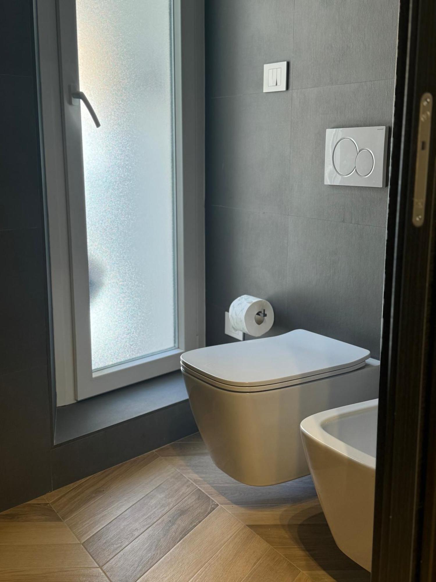 Sky Luxury Rooms Nettuno Extérieur photo