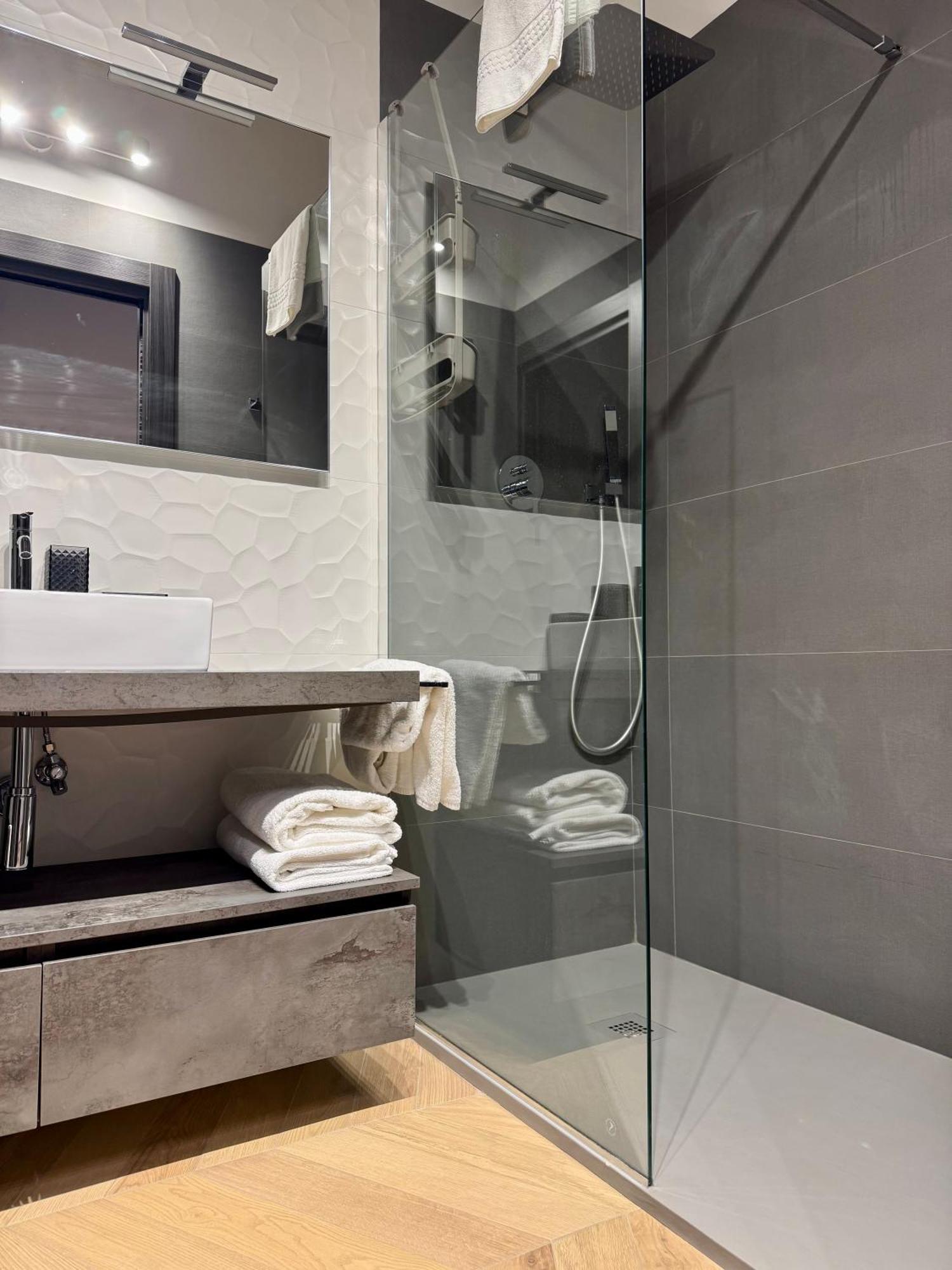 Sky Luxury Rooms Nettuno Extérieur photo