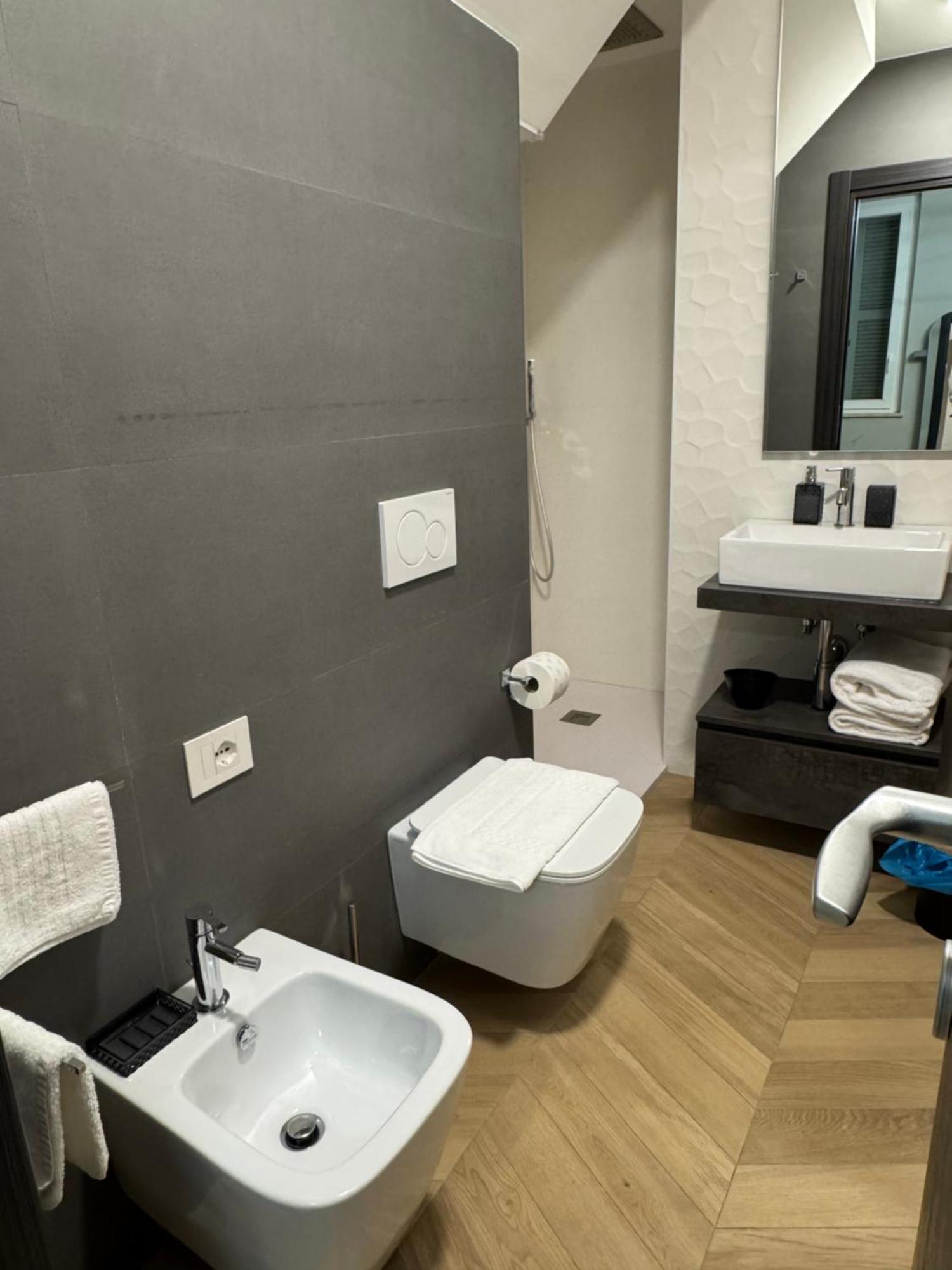 Sky Luxury Rooms Nettuno Extérieur photo